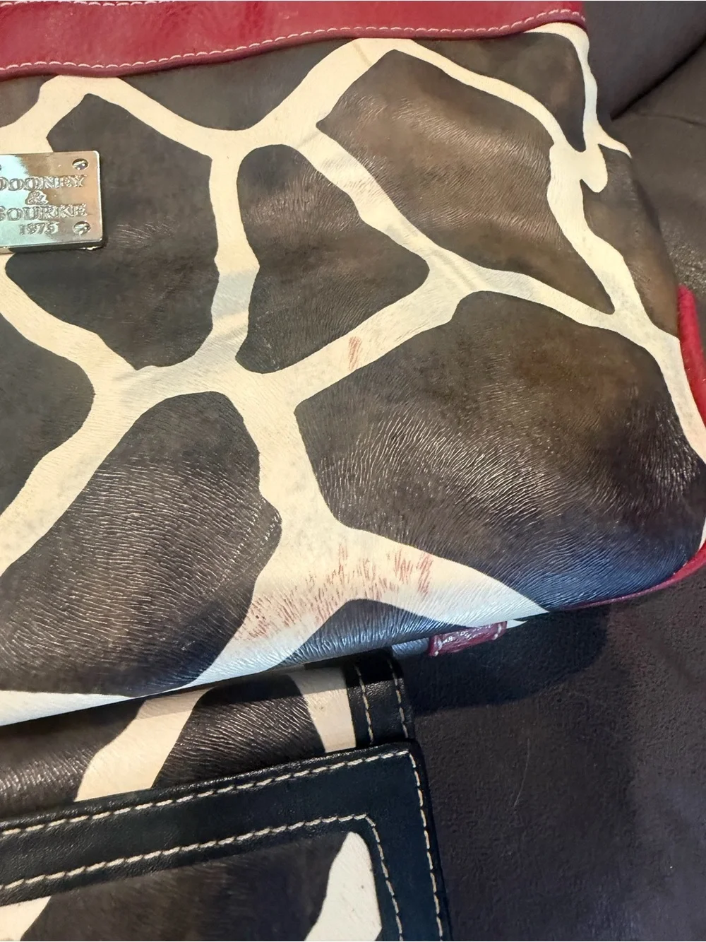 Unknown Brand Red and Black Giraffe-Print Tote Bag